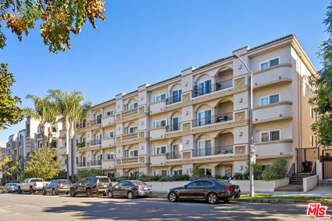 $1,250,000 | 118 South Clark Drive, Unit 302, West Hollywood, CA 90048