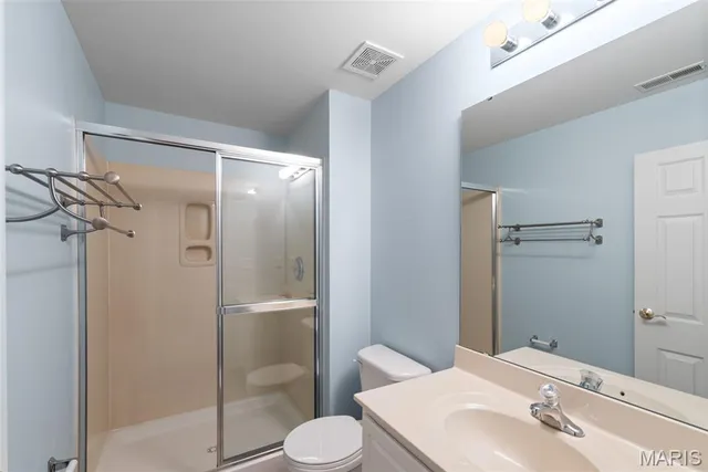 $369,900 | 6042 Glennaire Drive, Unit 28, St. Louis, MO 63129