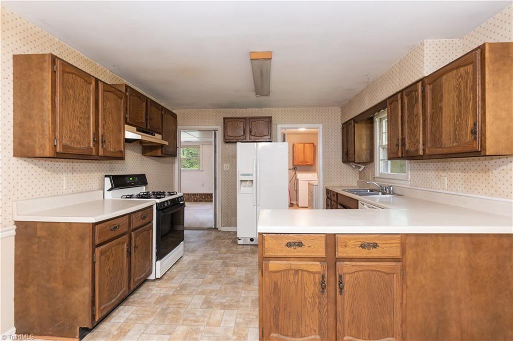 1201 Horseshoe Road Durham, NC 27703 - Photo 7 of 27 Gallery Image 7