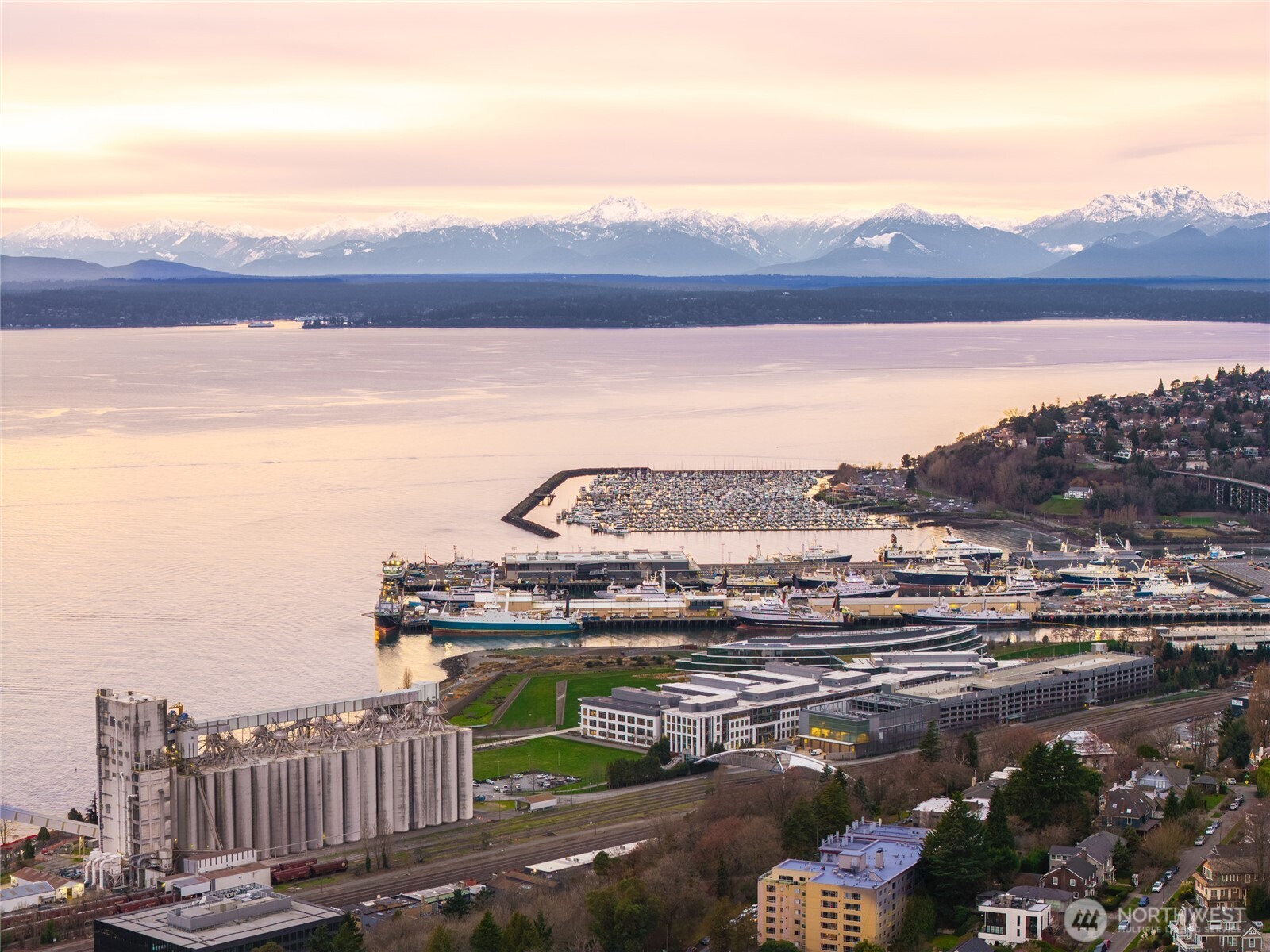 275 West Roy Street, Unit 412 Seattle, WA 98119 - Photo 25 of 34 a view of a city with sunset view