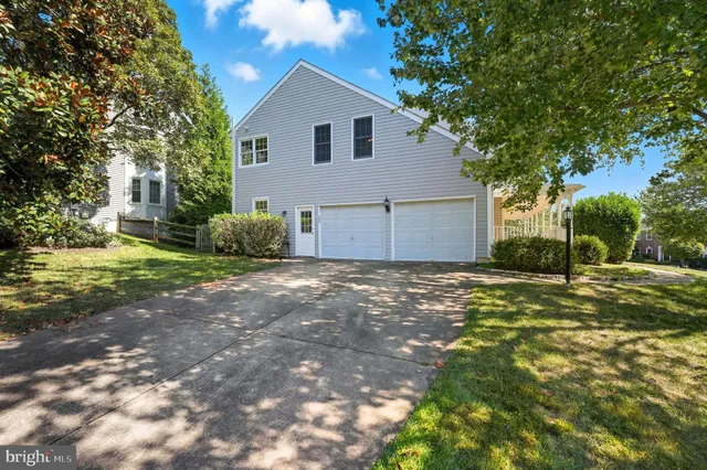 $850,000 | 20594 Shadow Woods Court, Sterling, VA 20165