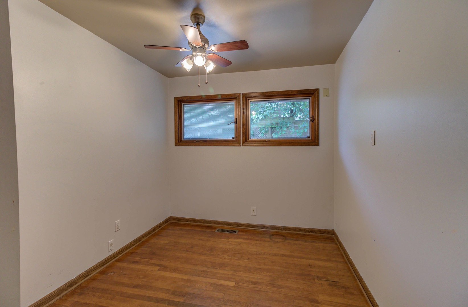 1201 Eastern Drive Urbana, IL 61801 - Photo 17 of 30 an empty room with a chandelier fan