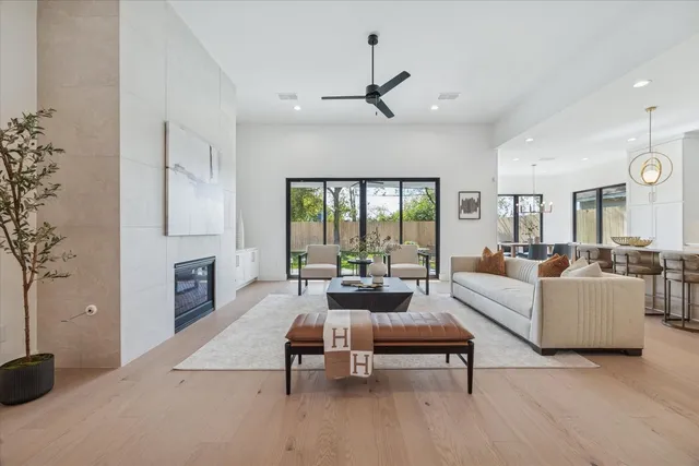 $1,529,000 | 1225 Du Barry Lane, Houston, TX 77018