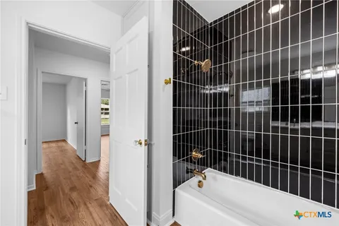 $430,000 | 615 West Royal Avenue, Temple, TX 76501