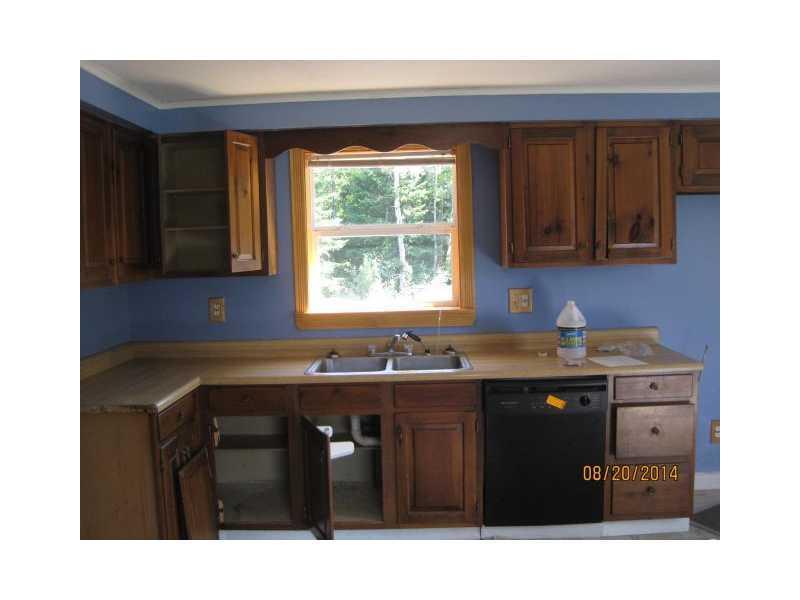 4 Coventry Court Presque Isle, ME 04769 - Photo 3 of 10 Kitchen.