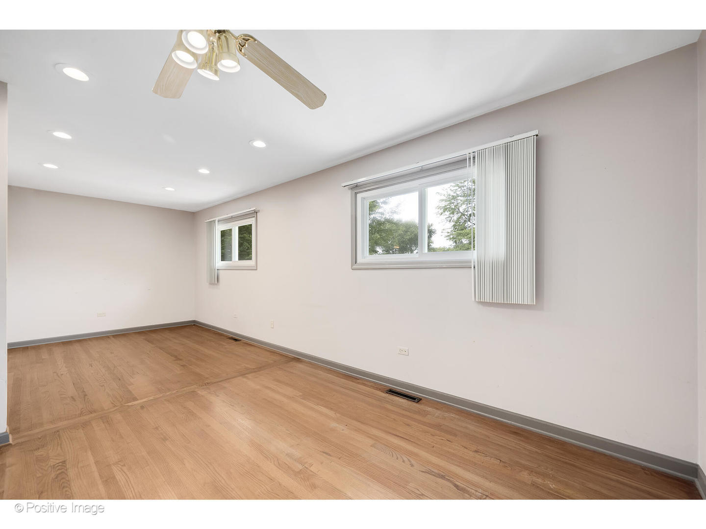 4N339 Kaelin Road West Chicago, IL 60185 - Photo 18 of 39 Gallery Image 18