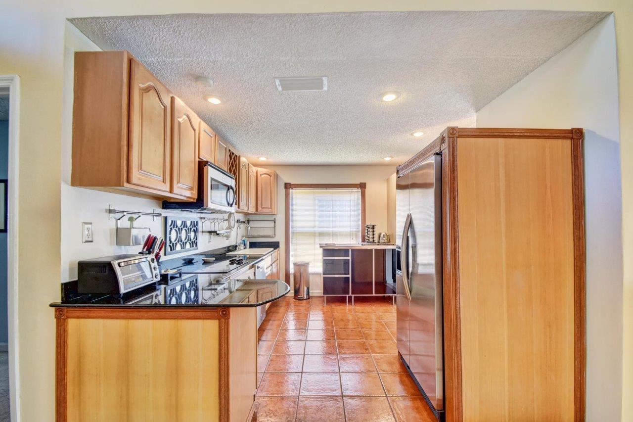 10964 Crescendo Circle Boca Raton, FL 33498 - Photo 7 of 41 DSC_9742_3_4_5_6