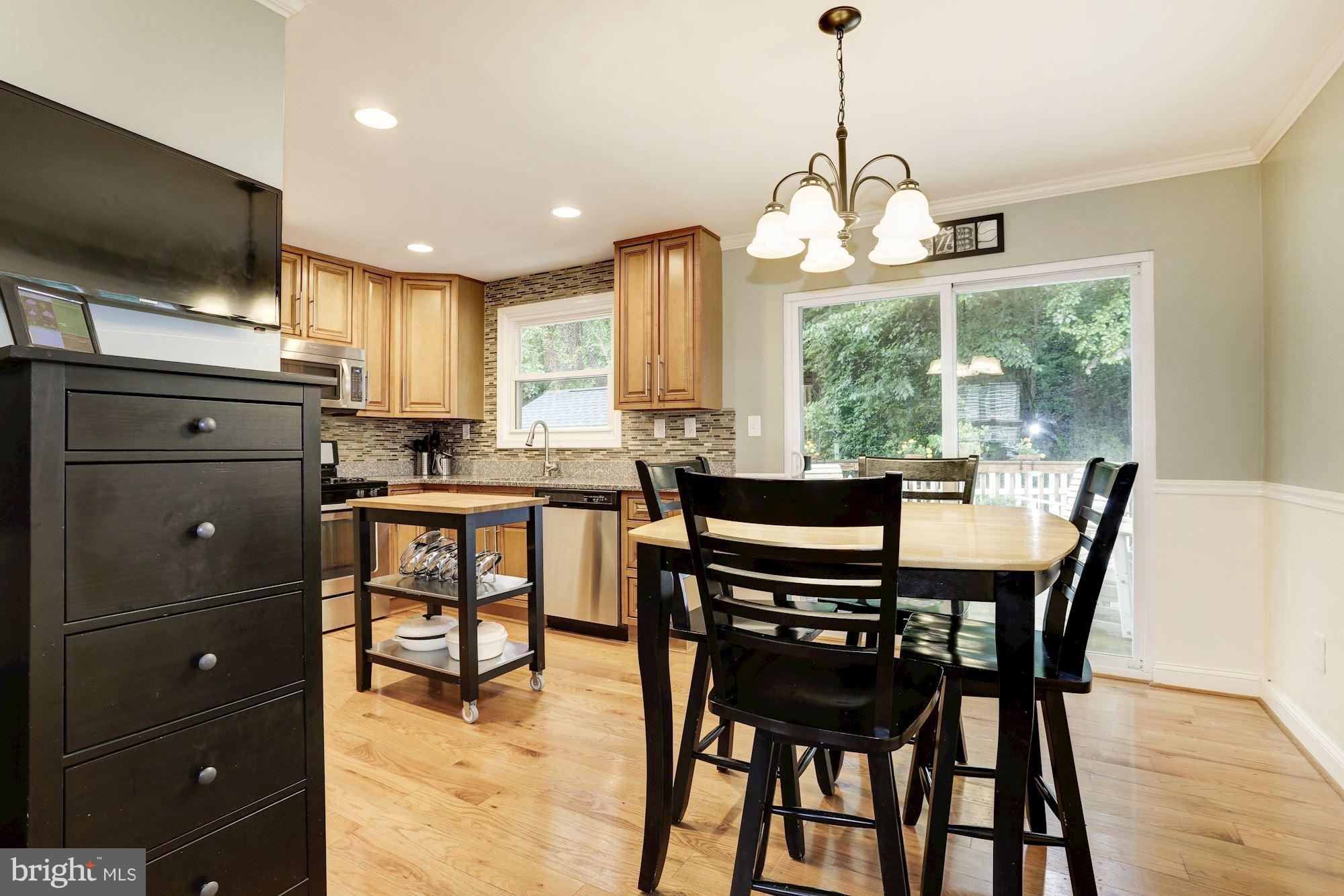 1914 Fairbank Road Baltimore, MD 21209 - Photo 6 of 28 Dining Room