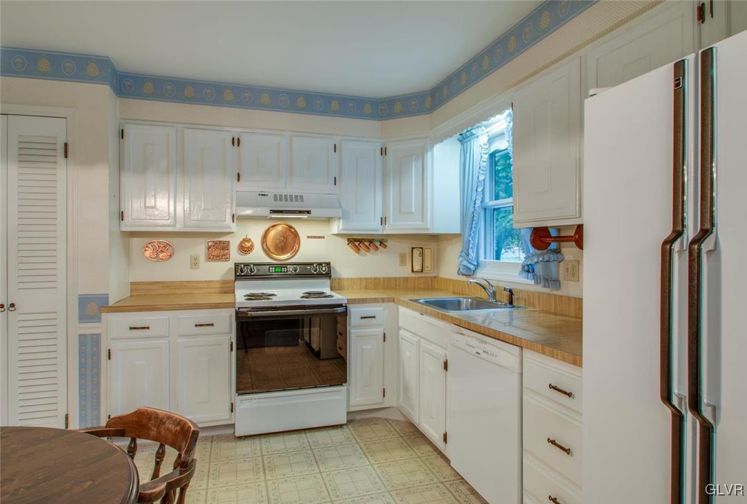 3806 Devonshire Road Bethlehem, PA 18020 - Photo 7 of 21 Gallery Image 7