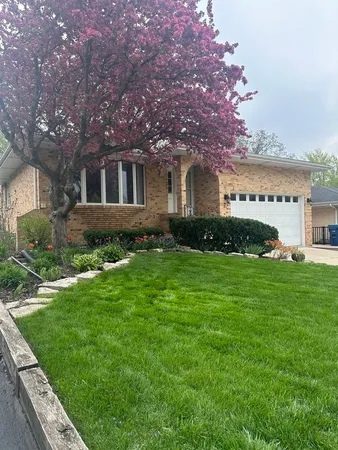 $475,000 | 9307 South 82nd Court, Hickory Hills, IL 60457