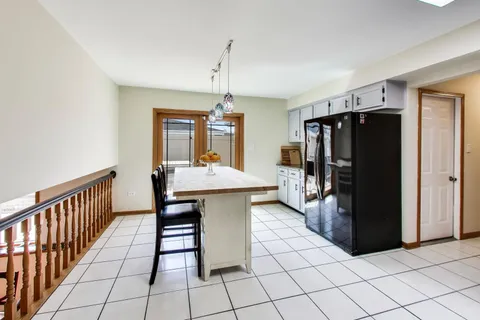 $475,000 | 9307 South 82nd Court, Hickory Hills, IL 60457