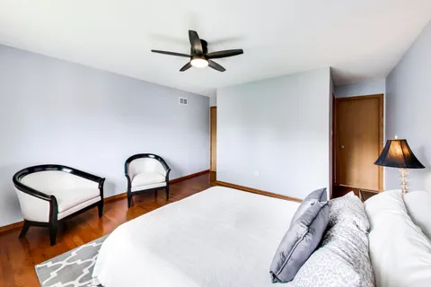 $475,000 | 9307 South 82nd Court, Hickory Hills, IL 60457