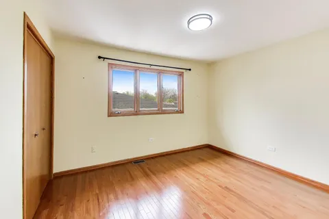 $475,000 | 9307 South 82nd Court, Hickory Hills, IL 60457