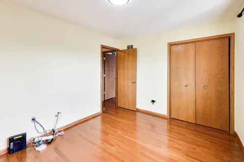 $475,000 | 9307 South 82nd Court, Hickory Hills, IL 60457