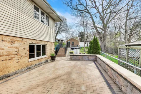 $475,000 | 9307 South 82nd Court, Hickory Hills, IL 60457