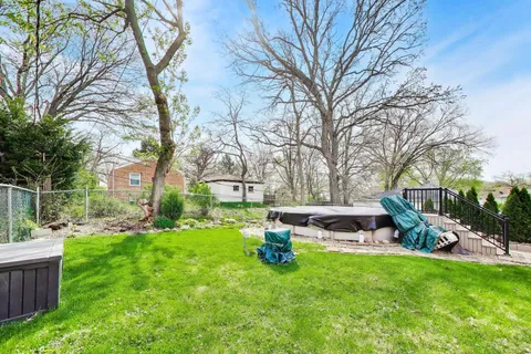$475,000 | 9307 South 82nd Court, Hickory Hills, IL 60457