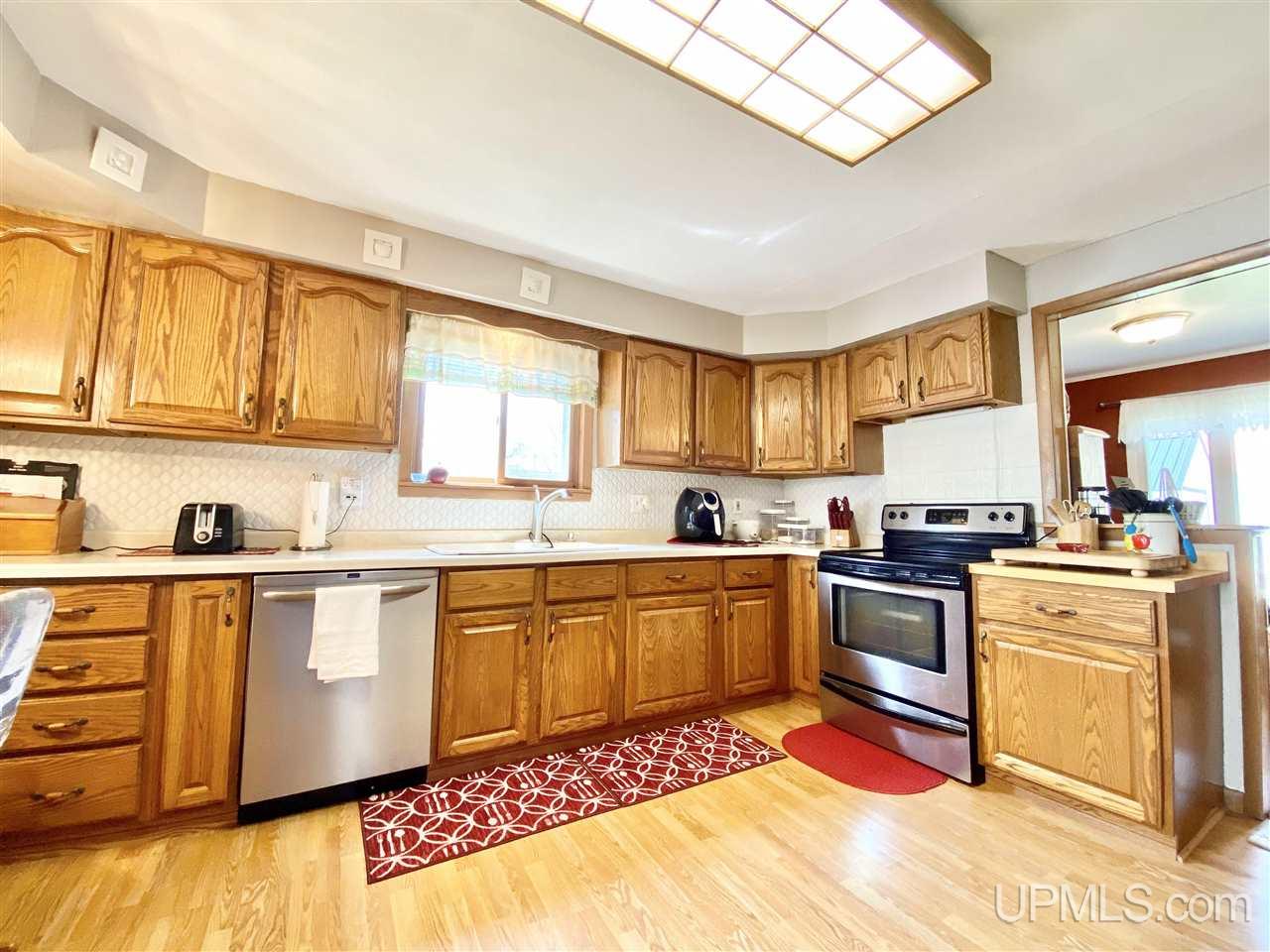 9812 South 75 Road Rapid River, MI 49878 - Photo 10 of 51