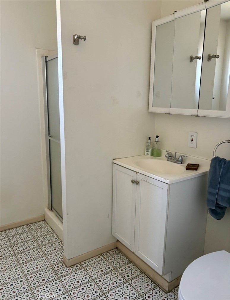 10322 Rincon Avenue Pacoima, CA 91331 - Photo 17 of 22