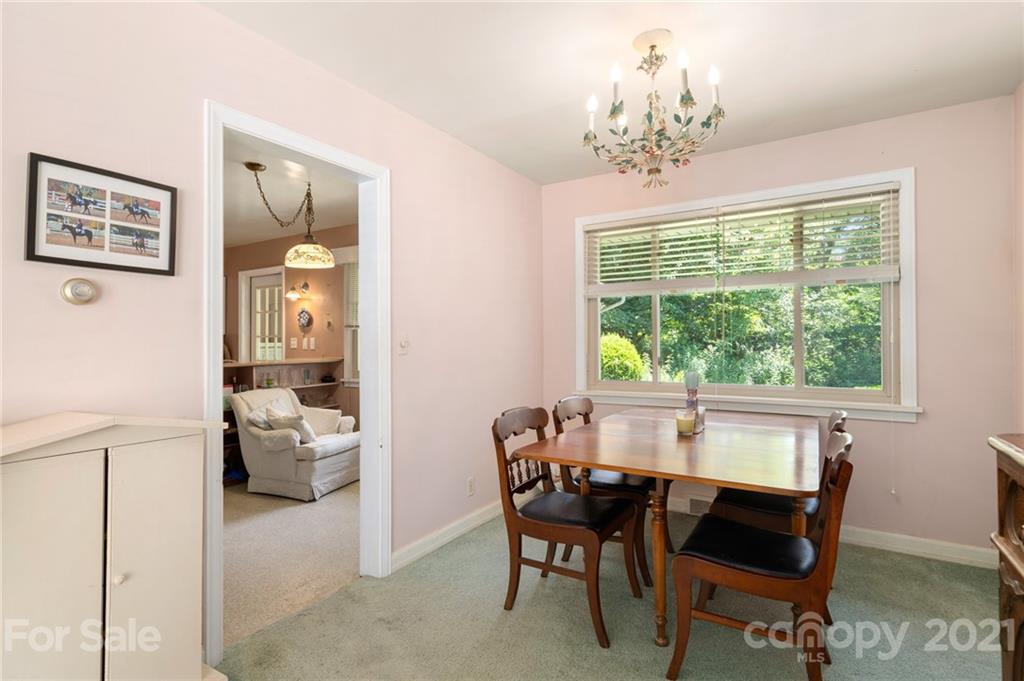 403 Balsam Road Hendersonville, NC 28792 - Photo 12 of 25 Gallery Image 12