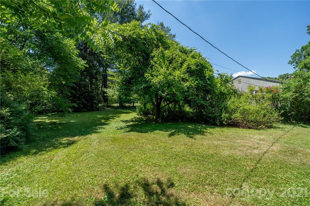 403 Balsam Road Hendersonville, NC 28792 - Photo 25 of 25 Gallery Image 25