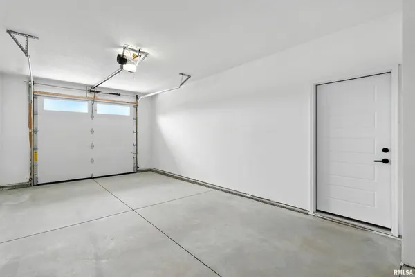 a view of a garage