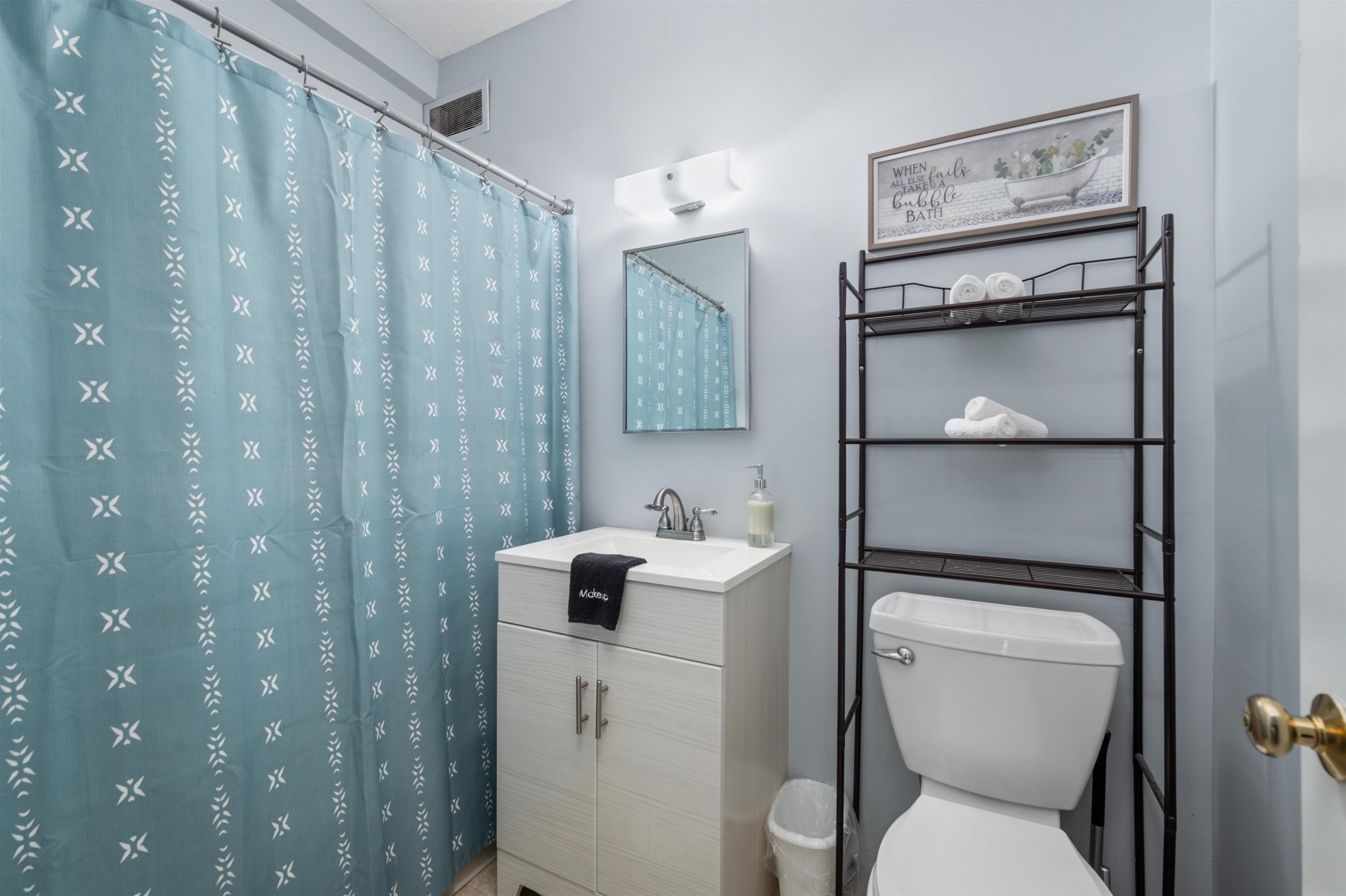 9 Treetop Circle, Unit 135 Laconia, NH 03246 - Photo 14 of 35