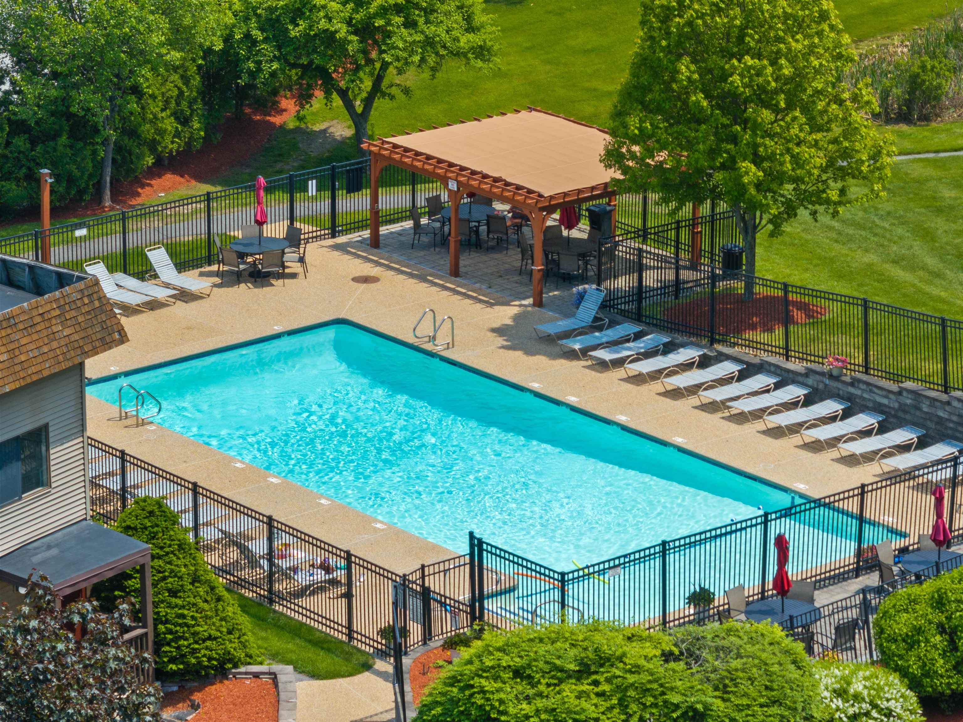 9 Treetop Circle, Unit 135 Laconia, NH 03246 - Photo 19 of 35