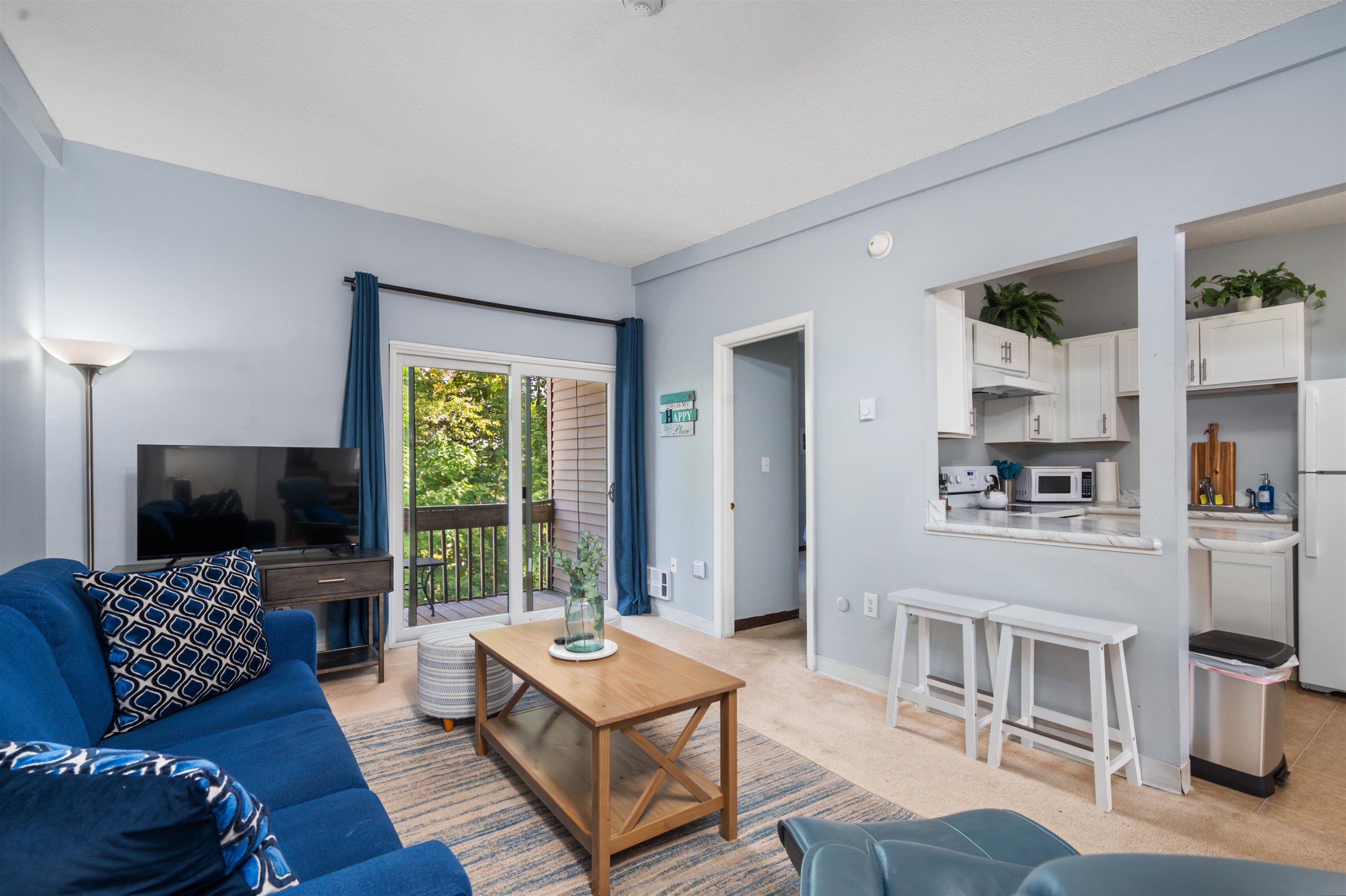 9 Treetop Circle, Unit 135 Laconia, NH 03246 - Photo 5 of 35