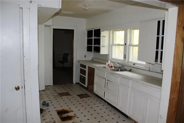 $141,000 | 5130 Muncie Drive, Kansas City, KS 66102