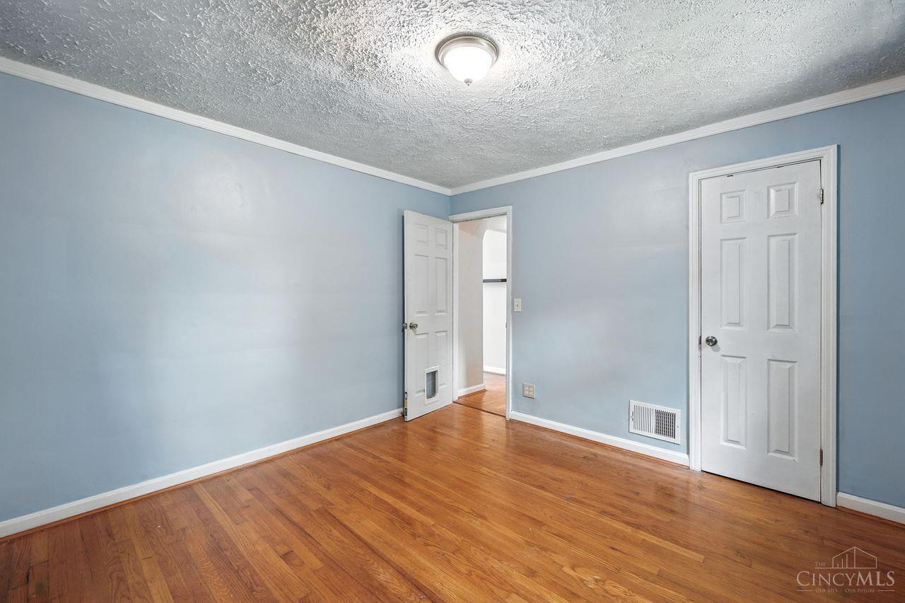 1394 Adams Road Cincinnati, OH 45231 - Photo 11 of 35 Gallery Image 11