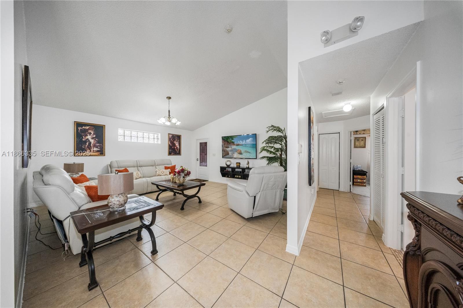 17778 Southwest 145th Avenue Miami, FL 33177 - Photo 9 of 39