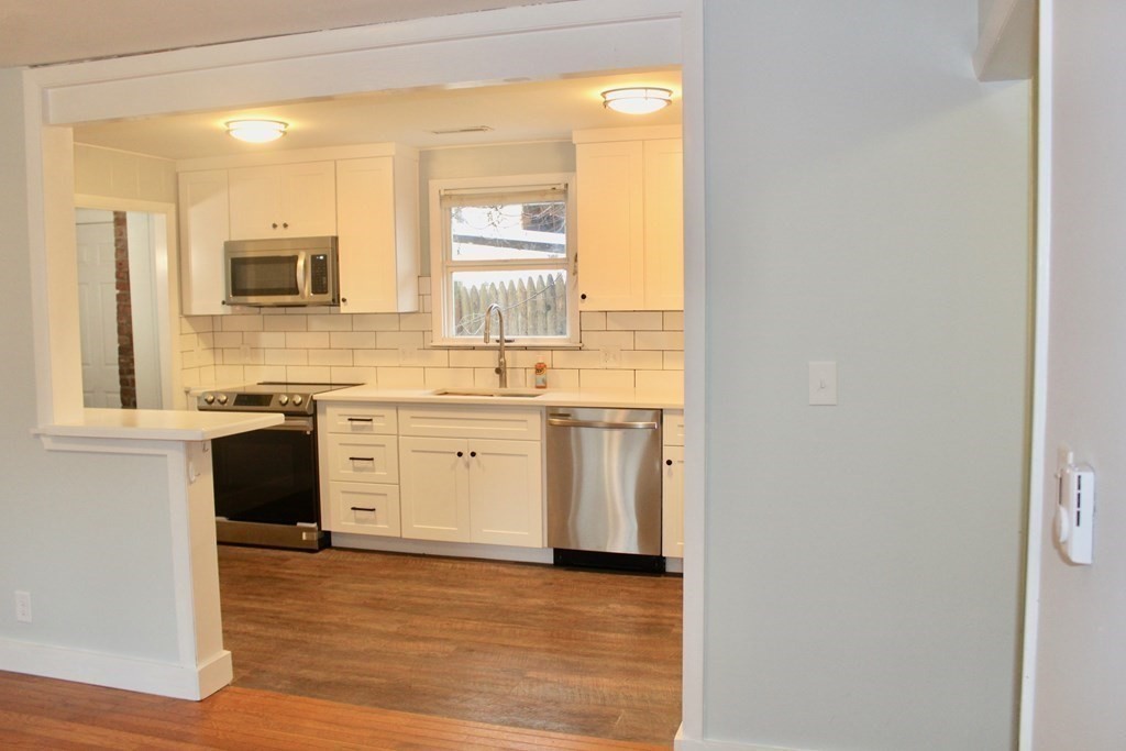 22 R Fay Road Framingham, MA 01702 - Photo 5 of 12