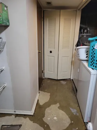 a view of utility room