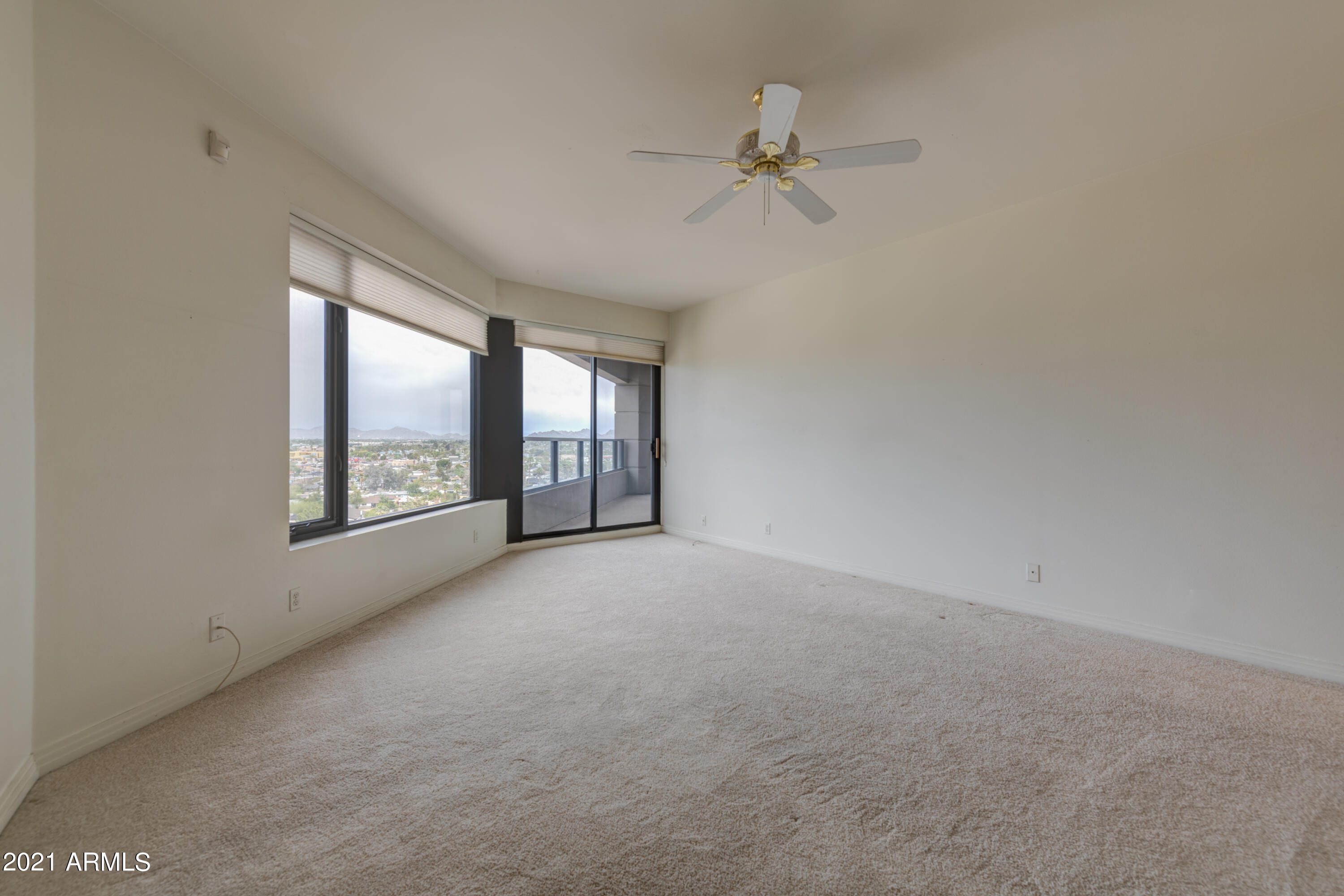 1040 East Osborn Road, Unit 903 Phoenix, AZ 85014 - Photo 11 of 27 010_Master Suite views