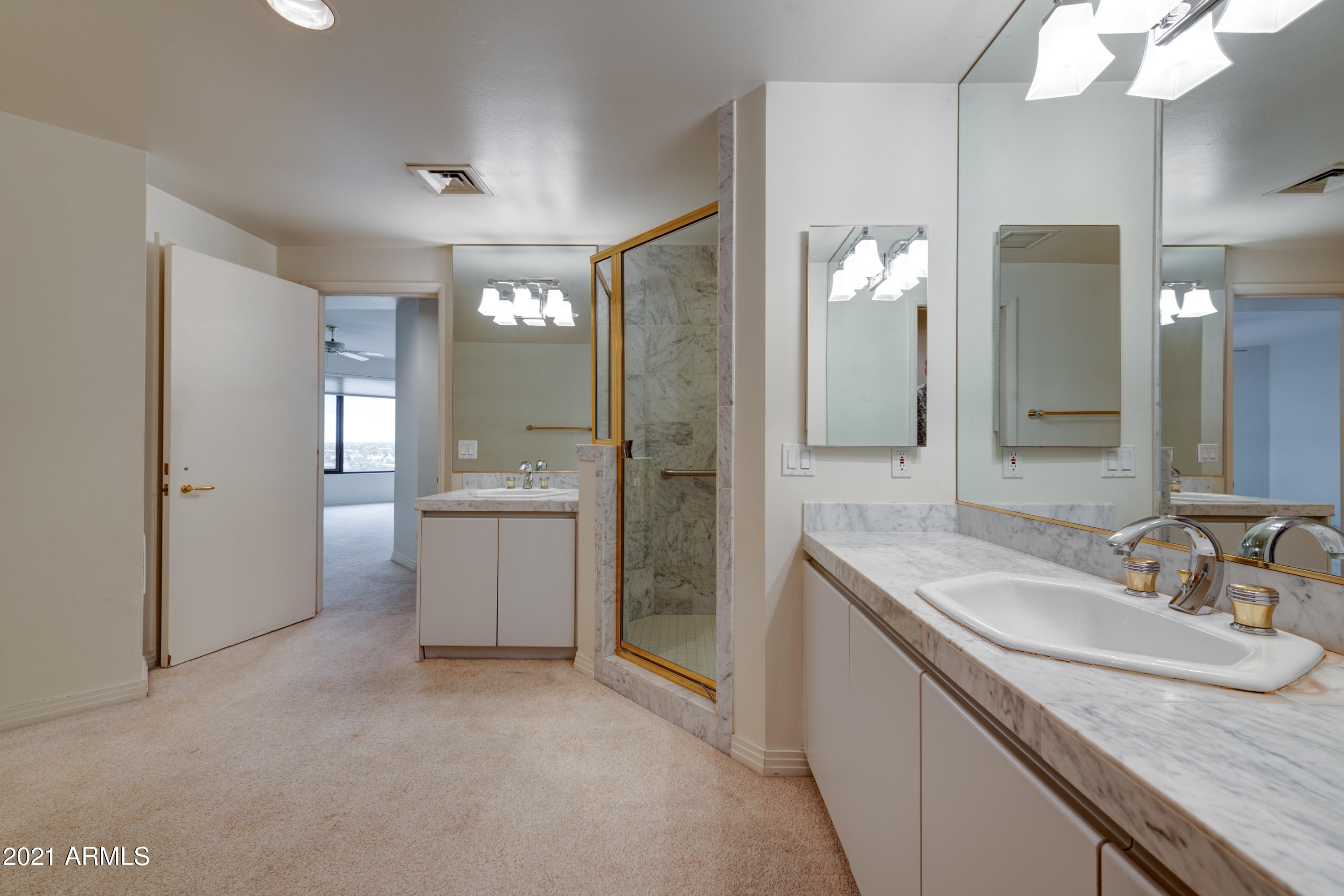 1040 East Osborn Road, Unit 903 Phoenix, AZ 85014 - Photo 15 of 27 013_Master Bathroom II