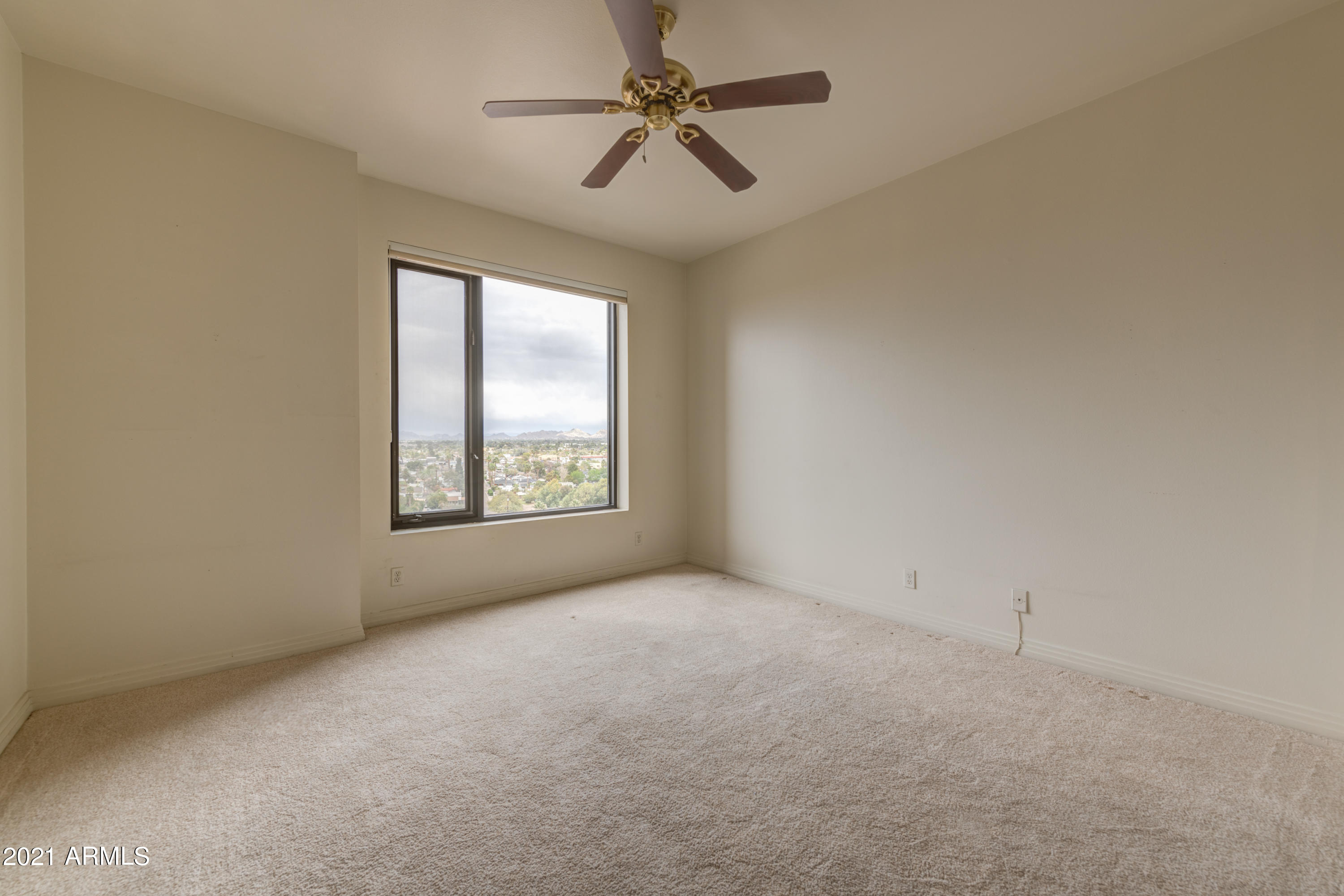 1040 East Osborn Road, Unit 903 Phoenix, AZ 85014 - Photo 18 of 27 016_2nd Bdrm..amazing mountain views