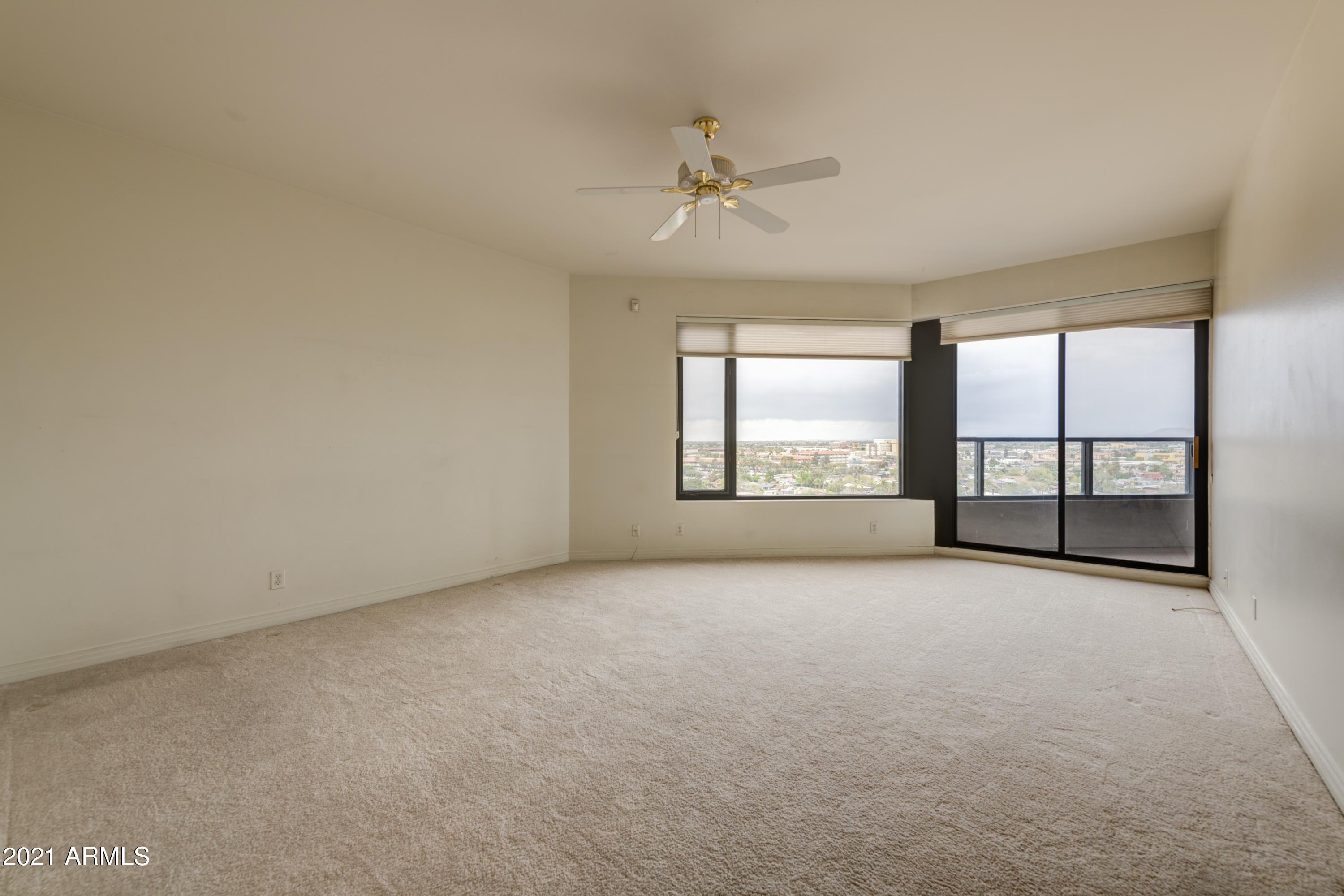 1040 East Osborn Road, Unit 903 Phoenix, AZ 85014 - Photo 10 of 27 009_Master Suite