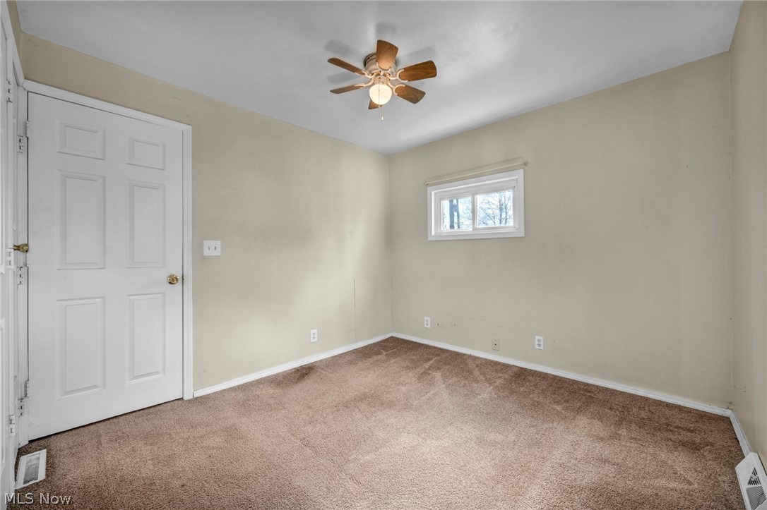 2727 McElwain Road Akron, OH 44312 - Photo 23 of 41