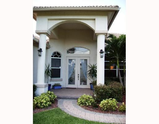 3306 Eventide Place Stuart, FL 34994 - Photo 2 of 13 Exterior Front