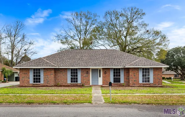$300,000 | 5745 Estelle Drive, Baton Rouge, LA 70817