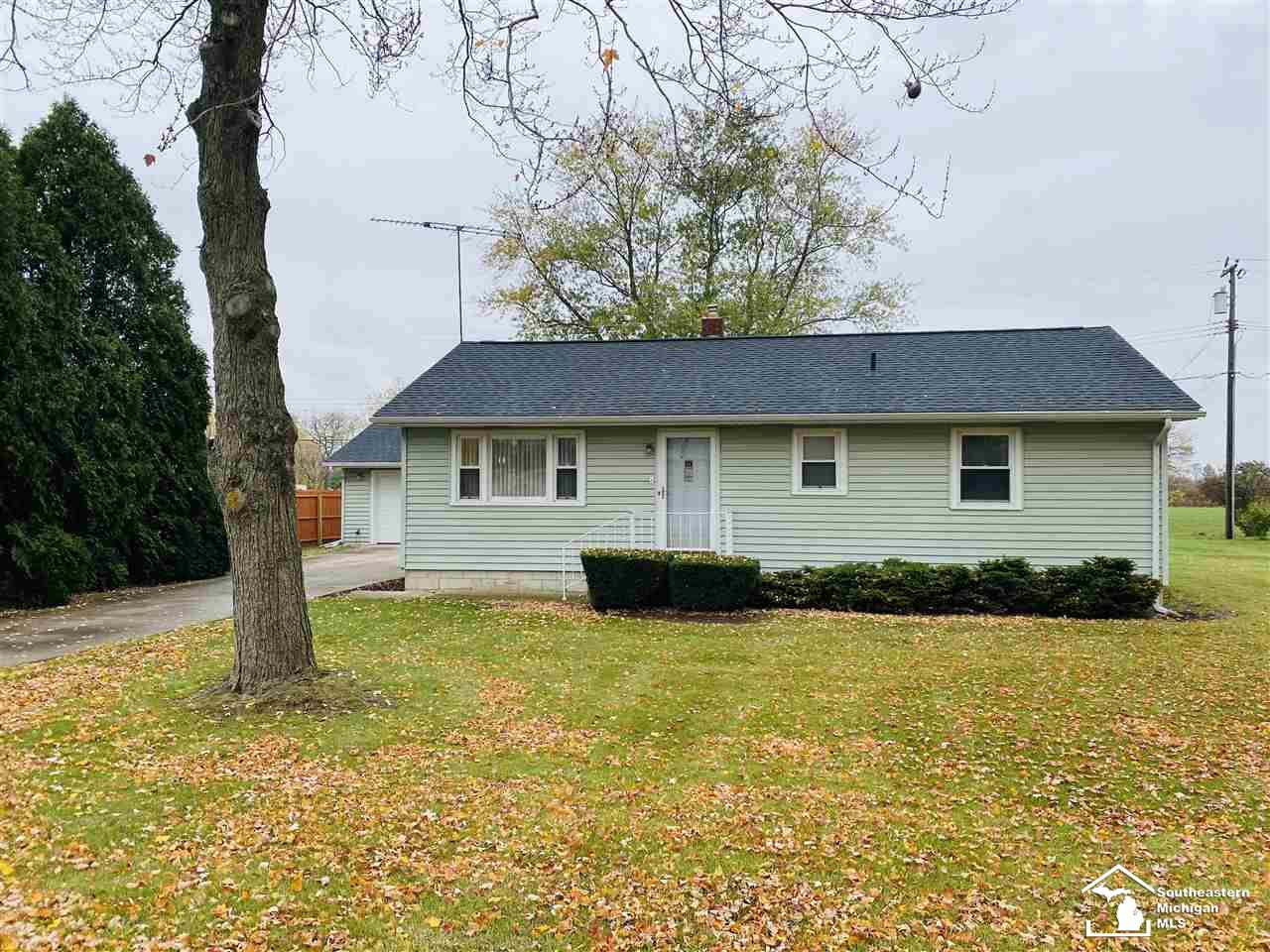 119 North Raisinville Road Monroe, MI 48162 - Photo 1 of 10