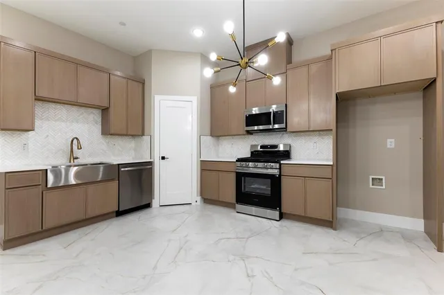 $3,000 | 2370 Usman Drive, Irving, TX 75062