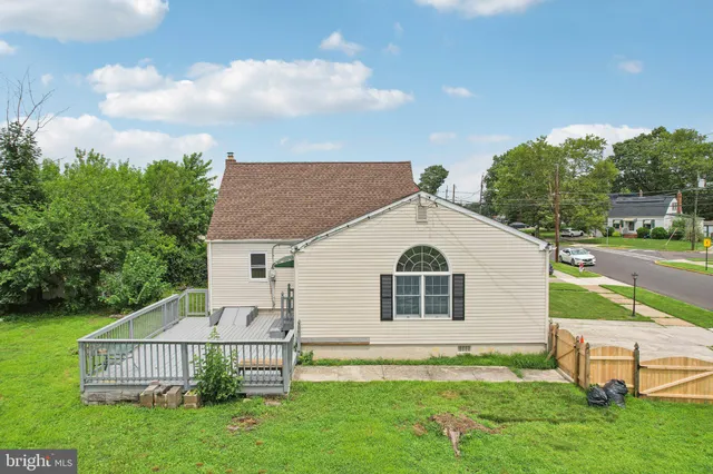 $399,000 | 16 Park Drive, Bellmawr, NJ 08031