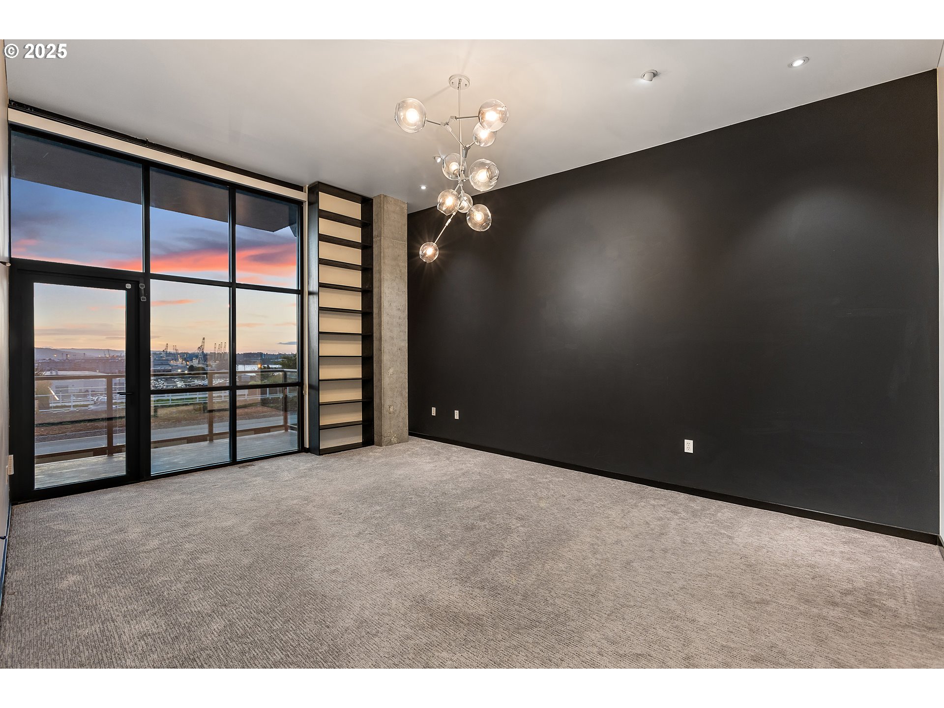 1830 Northwest Riverscape Street, Unit 803 Portland, OR 97209 - Photo 17 of 37 Gallery Image 17
