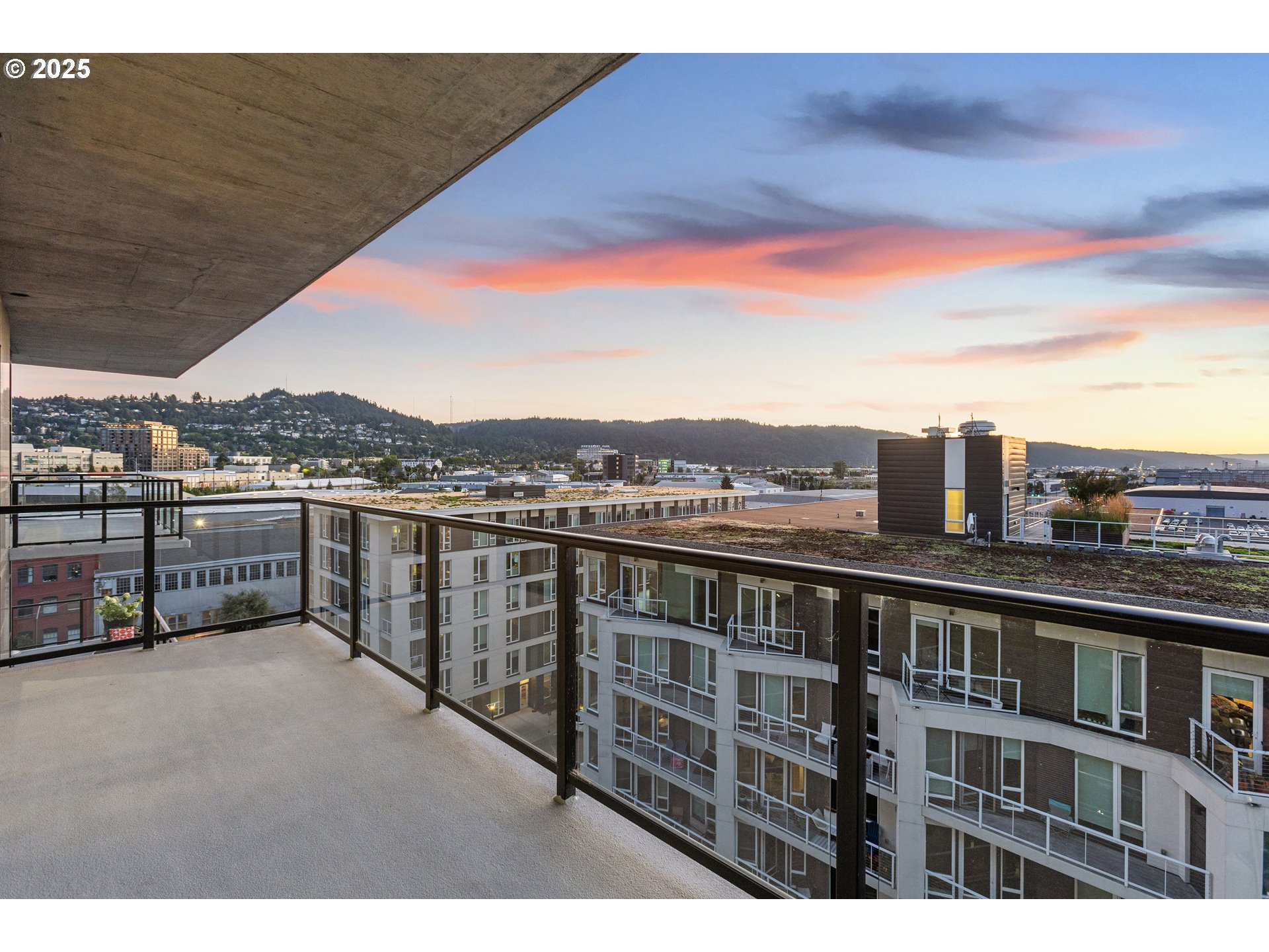 1830 Northwest Riverscape Street, Unit 803 Portland, OR 97209 - Photo 27 of 37 Gallery Image 27