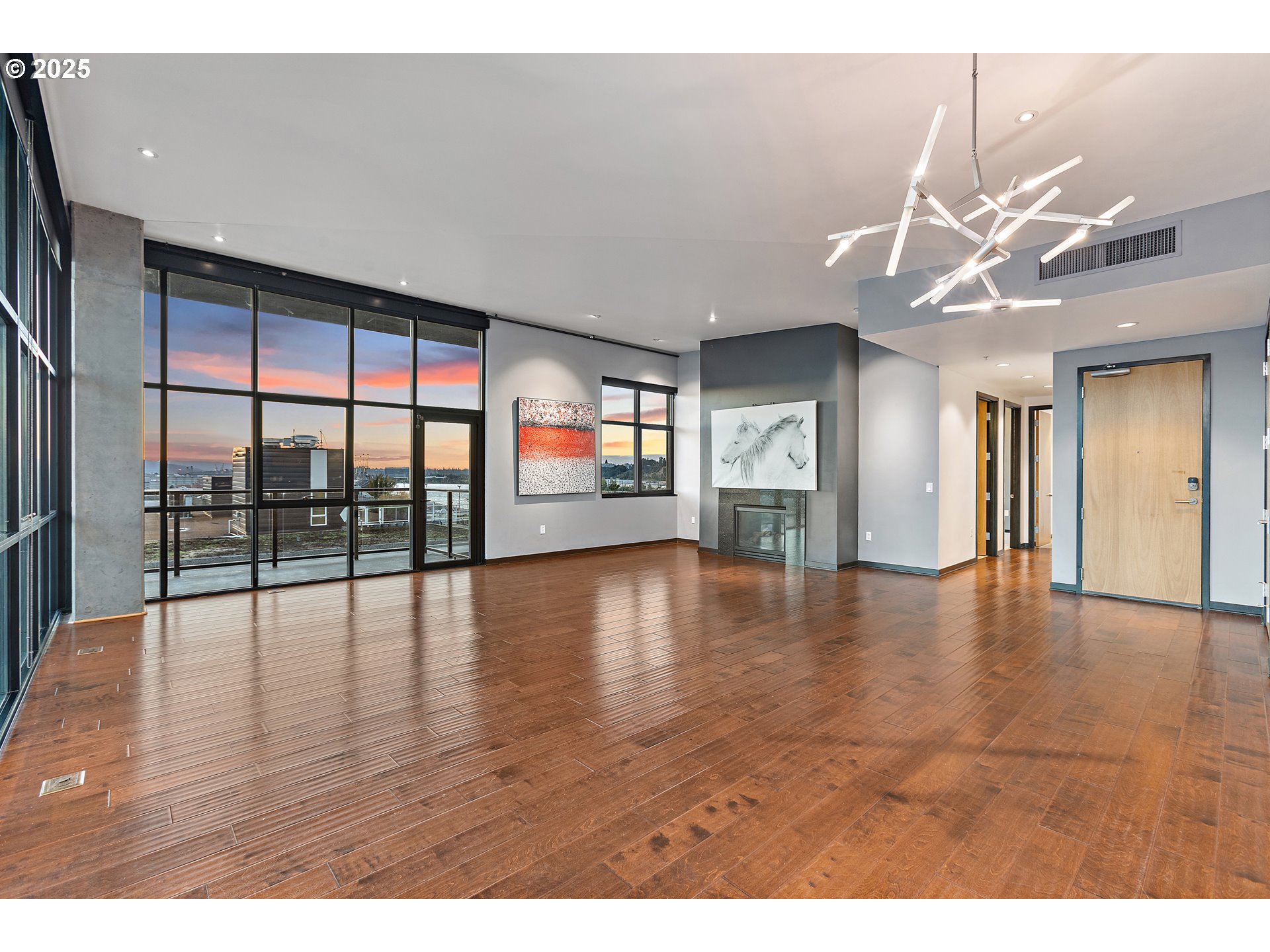 1830 Northwest Riverscape Street, Unit 803 Portland, OR 97209 - Photo 7 of 37 Gallery Image 7