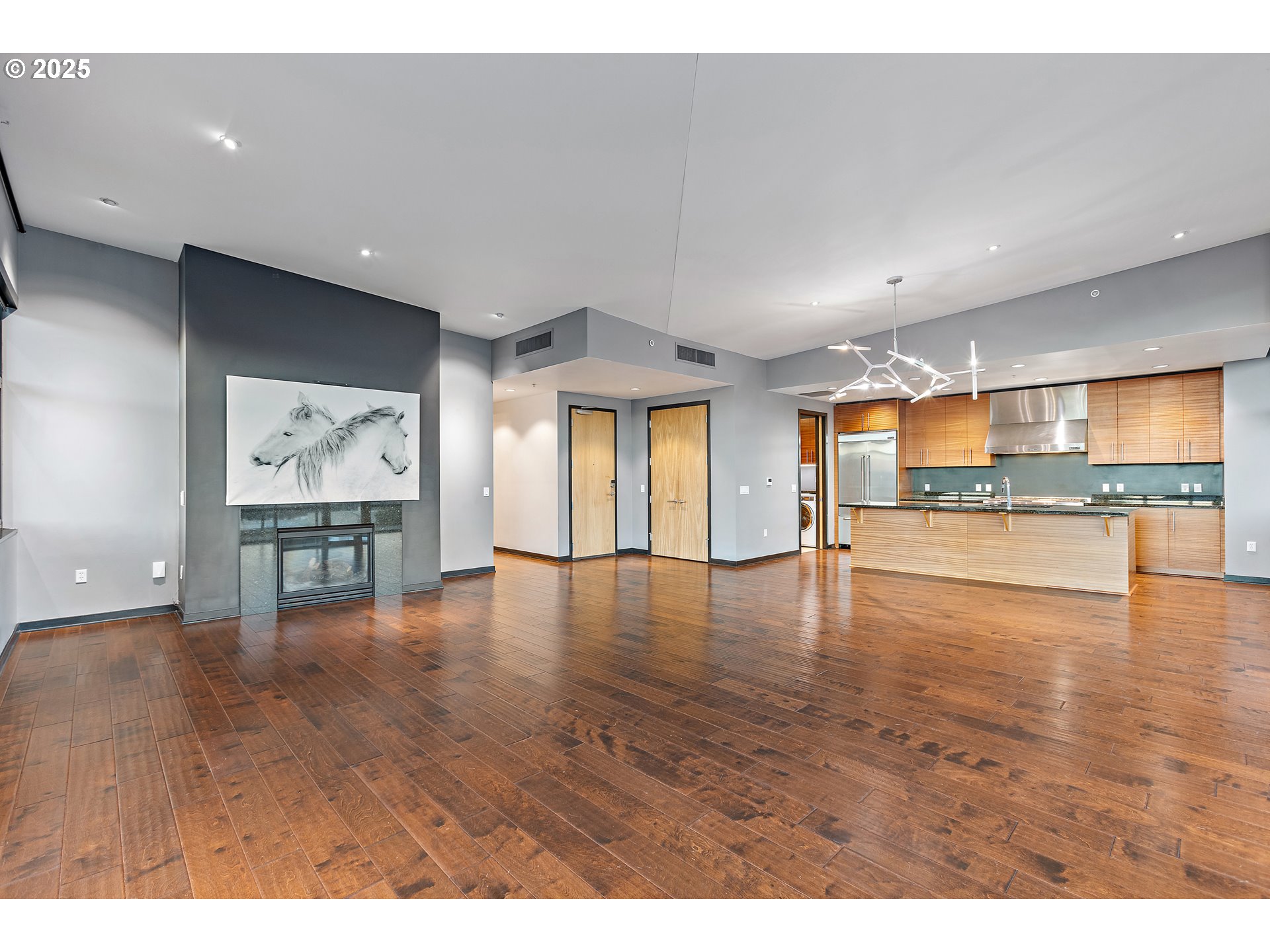 1830 Northwest Riverscape Street, Unit 803 Portland, OR 97209 - Photo 10 of 37 Gallery Image 10