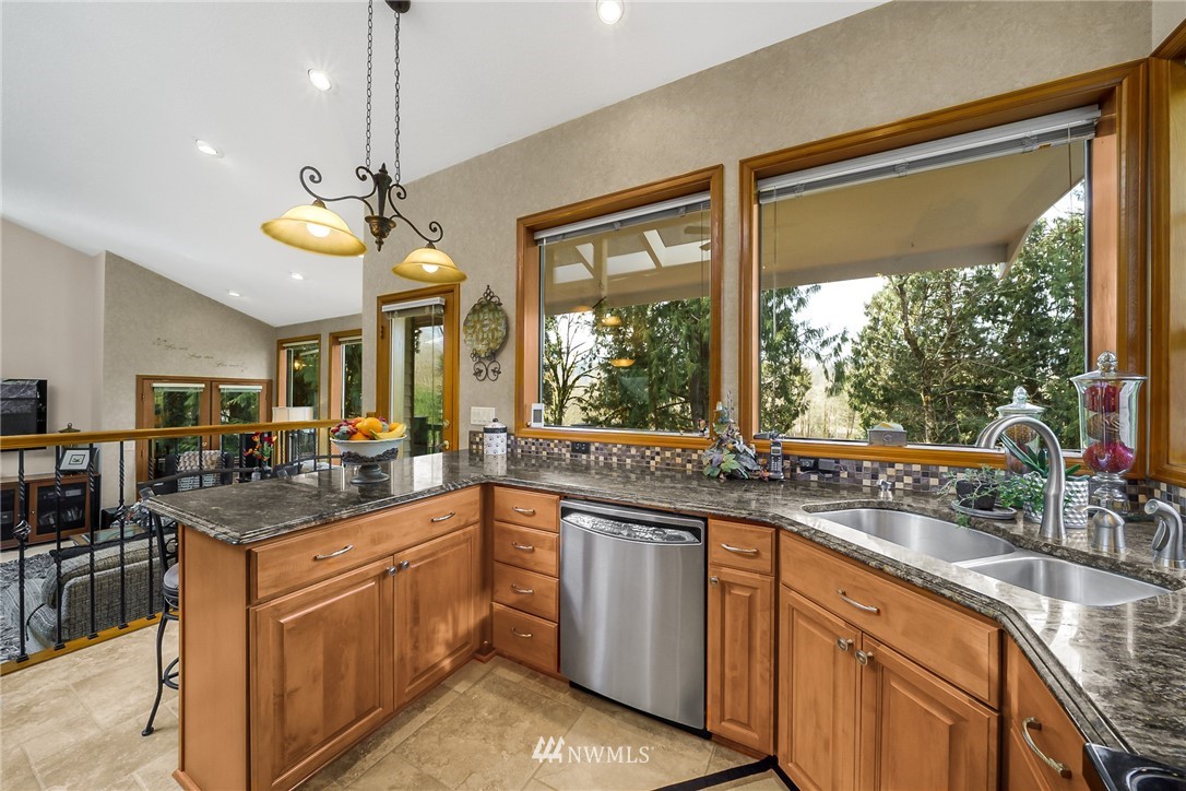 12419 McCutcheon Road East Sumner, WA 98391 - Photo 8 of 40