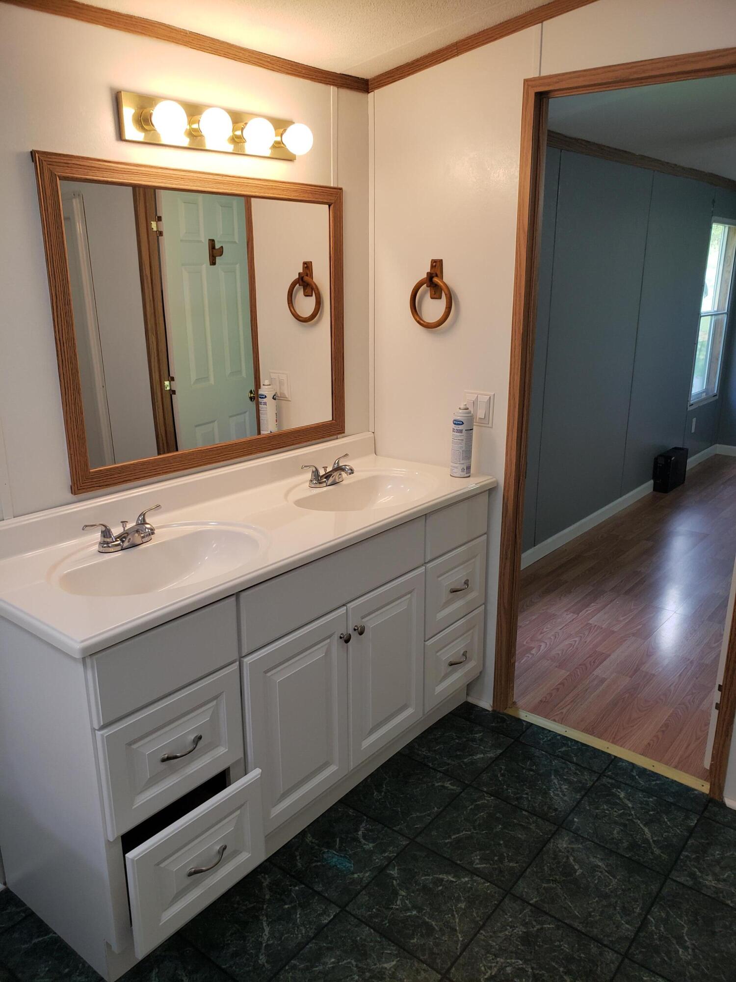 1449 Skelton Bluff Road Kingsport, TN 37660 - Photo 13 of 18 20220603_162521