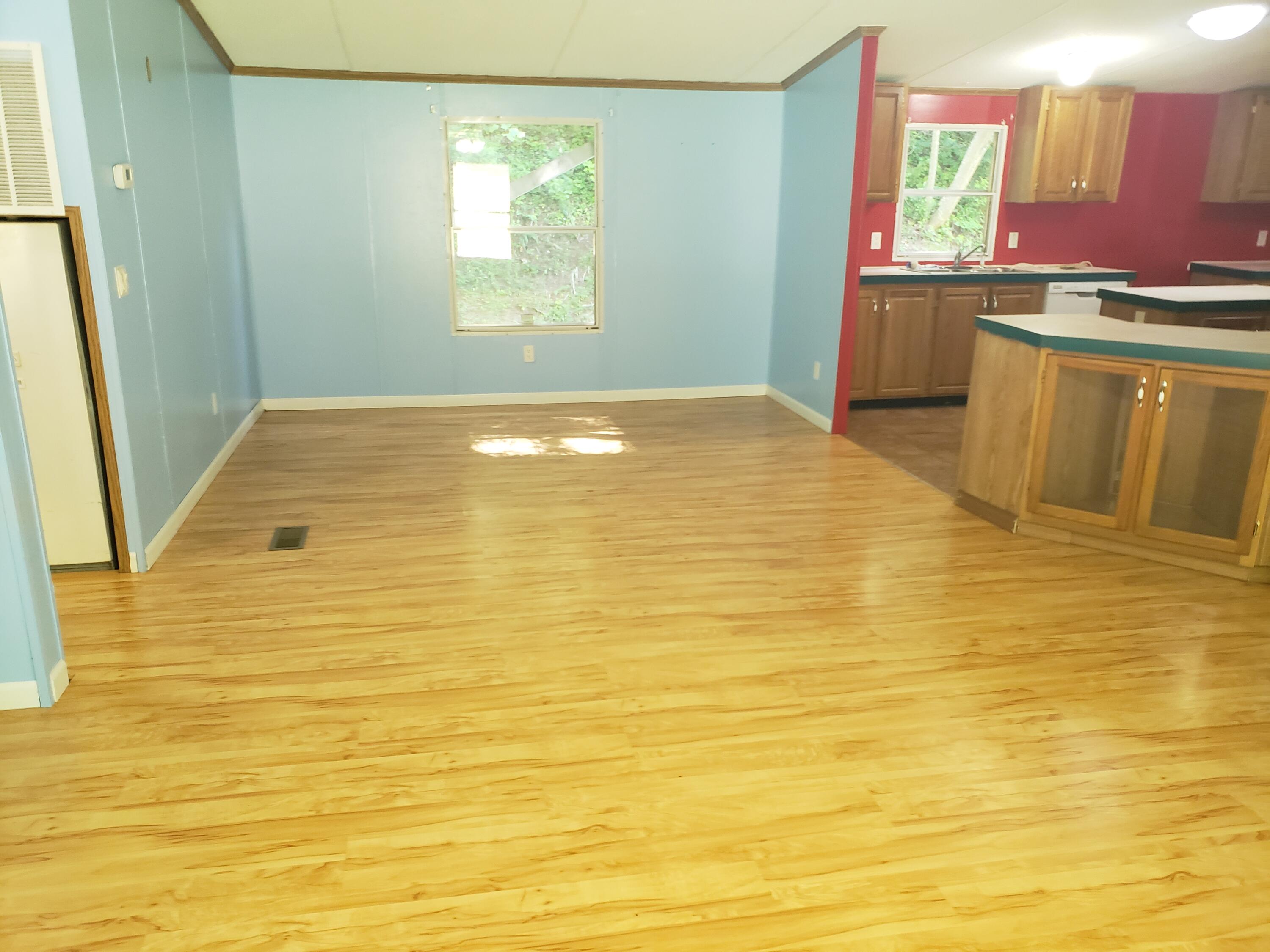 1449 Skelton Bluff Road Kingsport, TN 37660 - Photo 9 of 18 20220603_162445